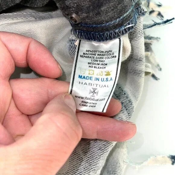 Habitual Tie Dye Mini Skirt Womens Size 25 Denim Fringe Cotton Blue Made In USA - Picture 6 of 11